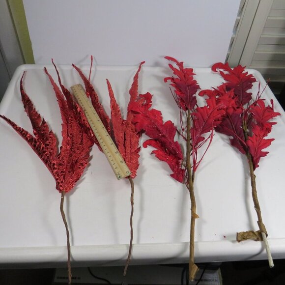 "Feather" (2) picks metallic (2) glittered (double sided) floral filler True Red - Picture 3 of 11